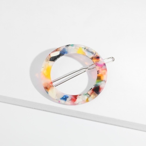 Box of Dazzle Accessories - 50% OFF Bundles Circle Acrylic Resin Hair Clip